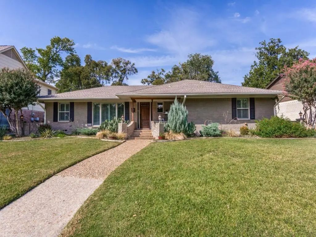 1521 Janwood Drive, Plano