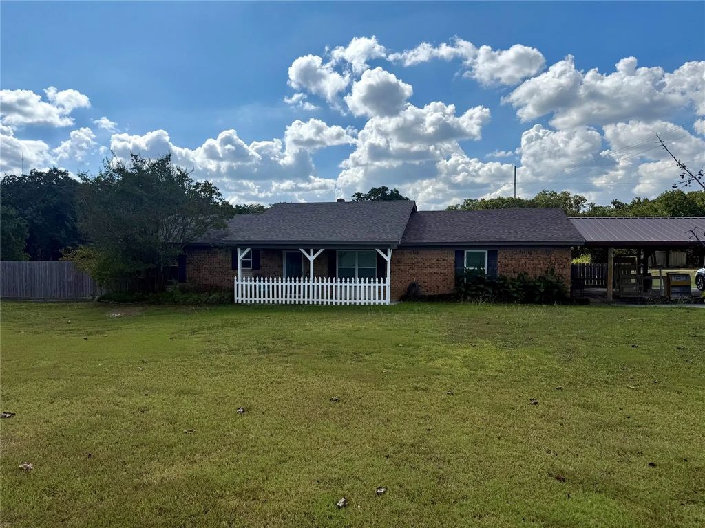 2277 Tanglewood Street, Weatherford