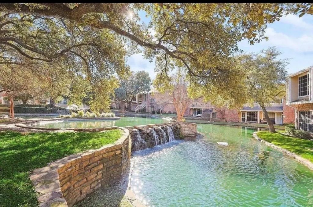 3550 Country Square Drive 109, Carrollton