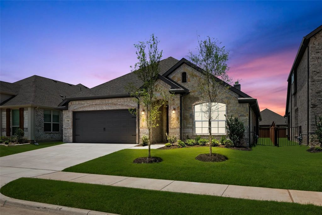 7745 Gatevine Avenue, Joshua