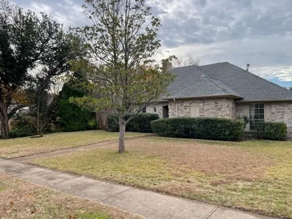 1508 Woodcreek Drive, Richardson