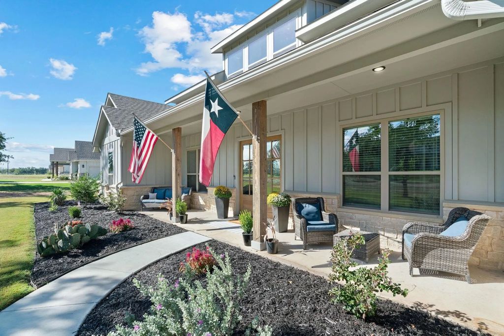 2027 Feather Lane, Weatherford