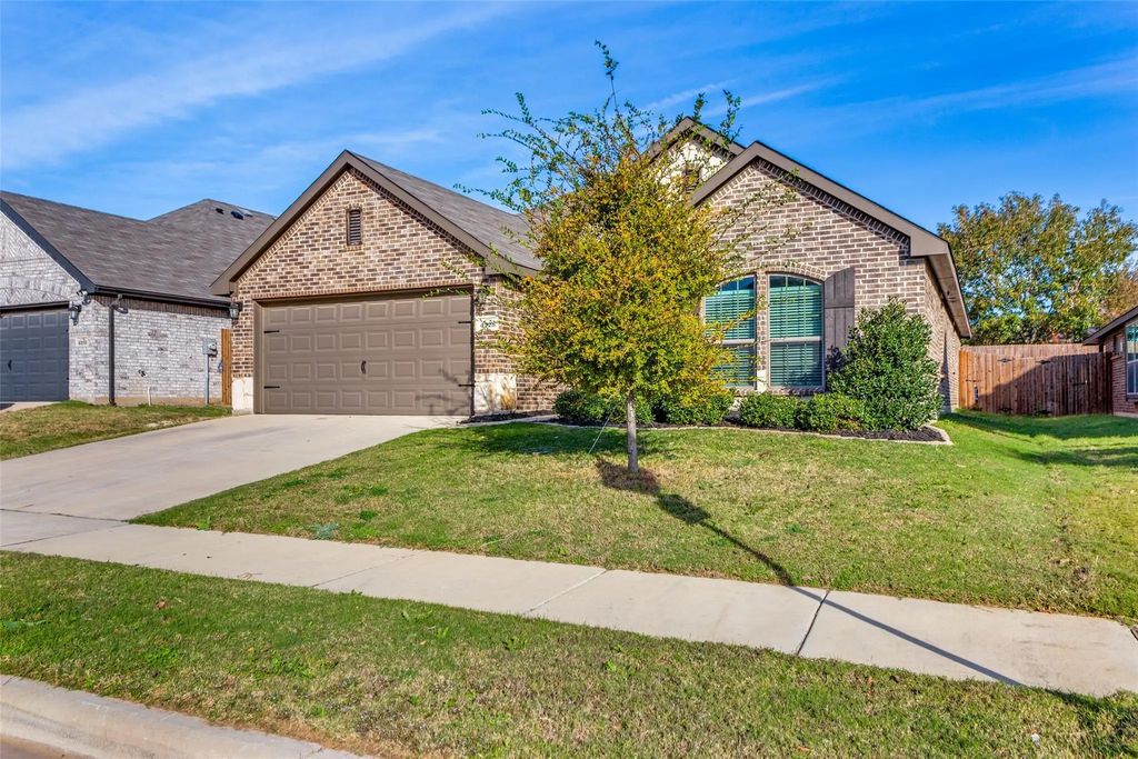 4228 Ambergate Drive, Fort Worth