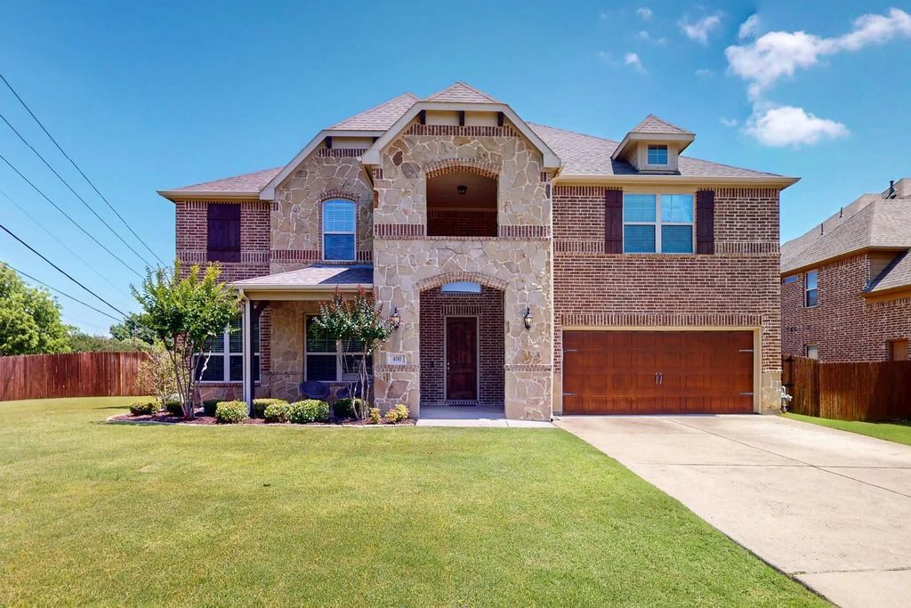 400 Clear Creek Drive, Mansfield