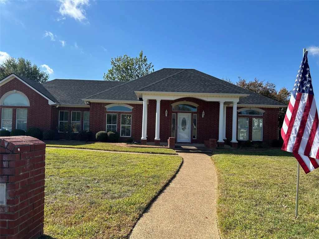 906 Van Winkle Circle, Athens