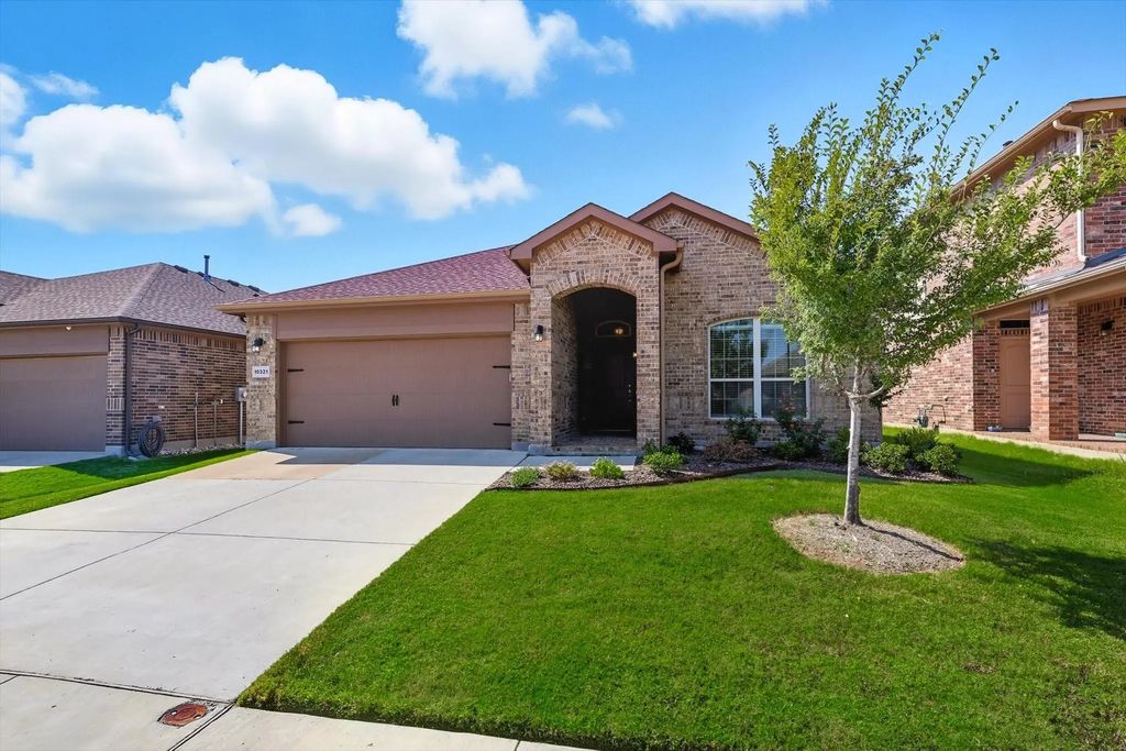 10321 Burtrum Drive, Fort Worth