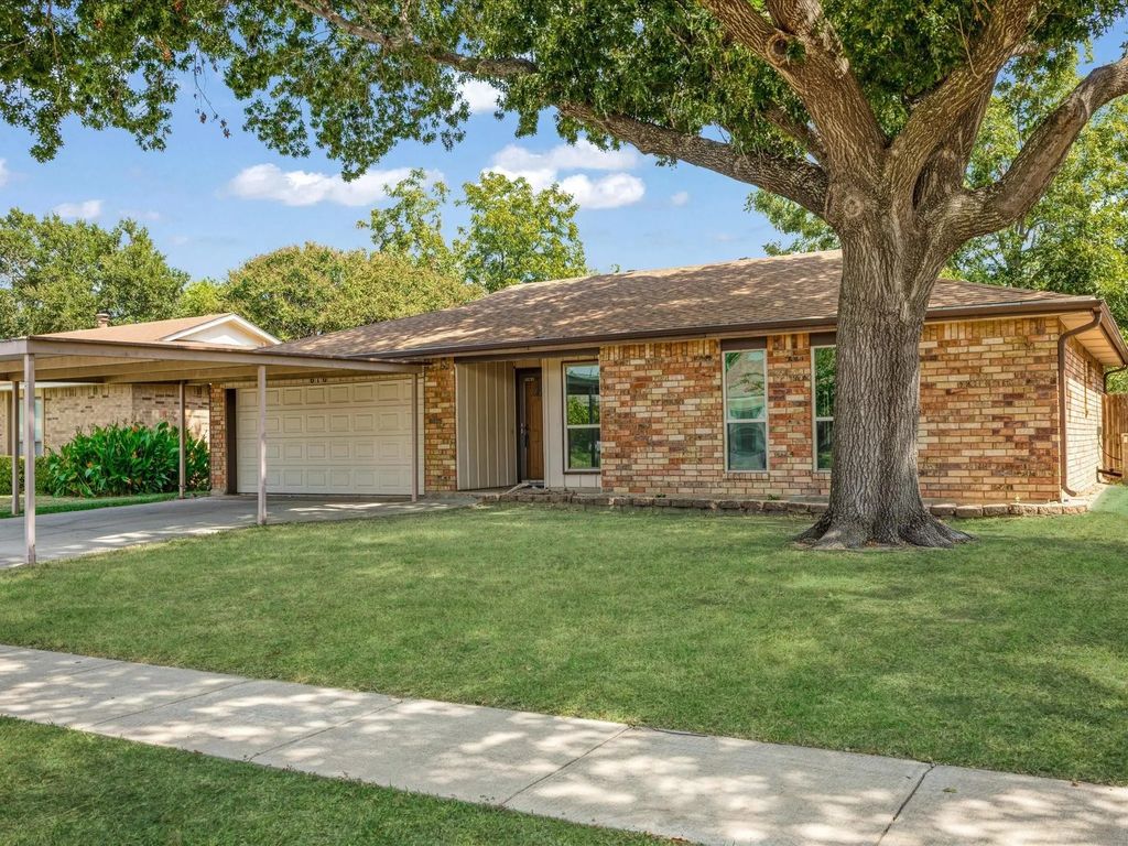 610 Darnel Drive, Mesquite