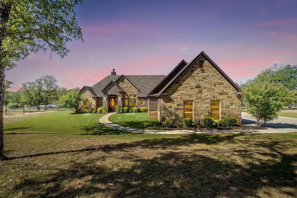 1005 Cheyenne Road, Poolville