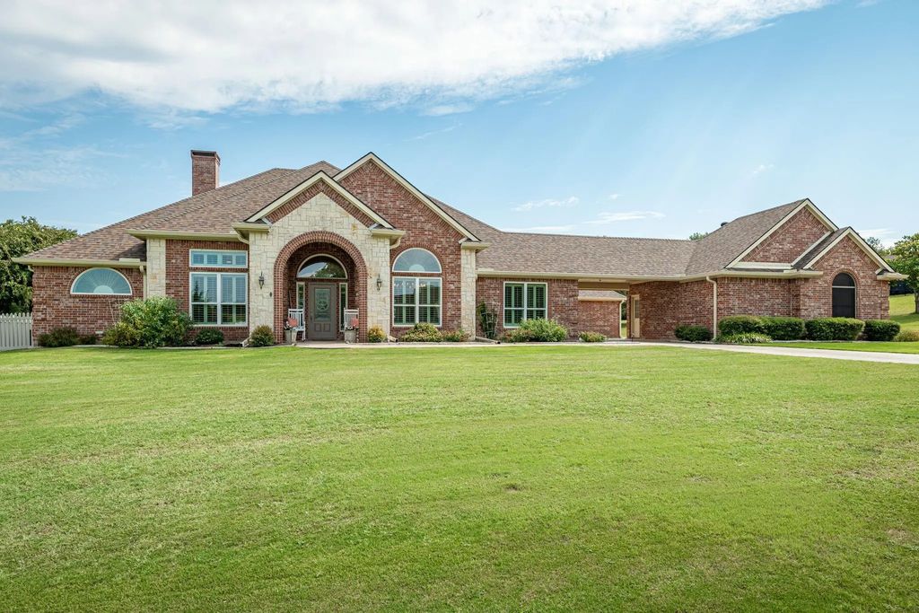 77 Trailridge Drive, Melissa