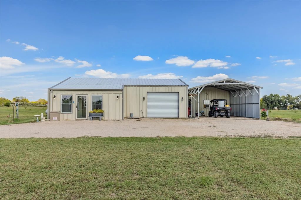 4273 County Road 1112, Brashear