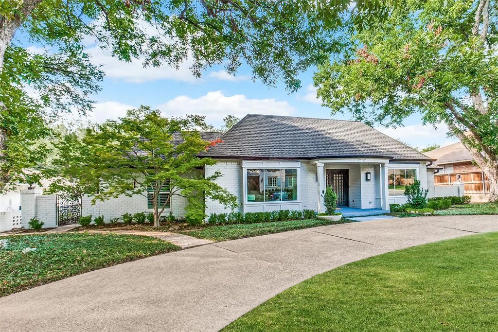 7132 Stefani Drive, Dallas