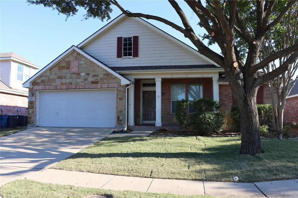 1023 San Antonio Drive, Forney