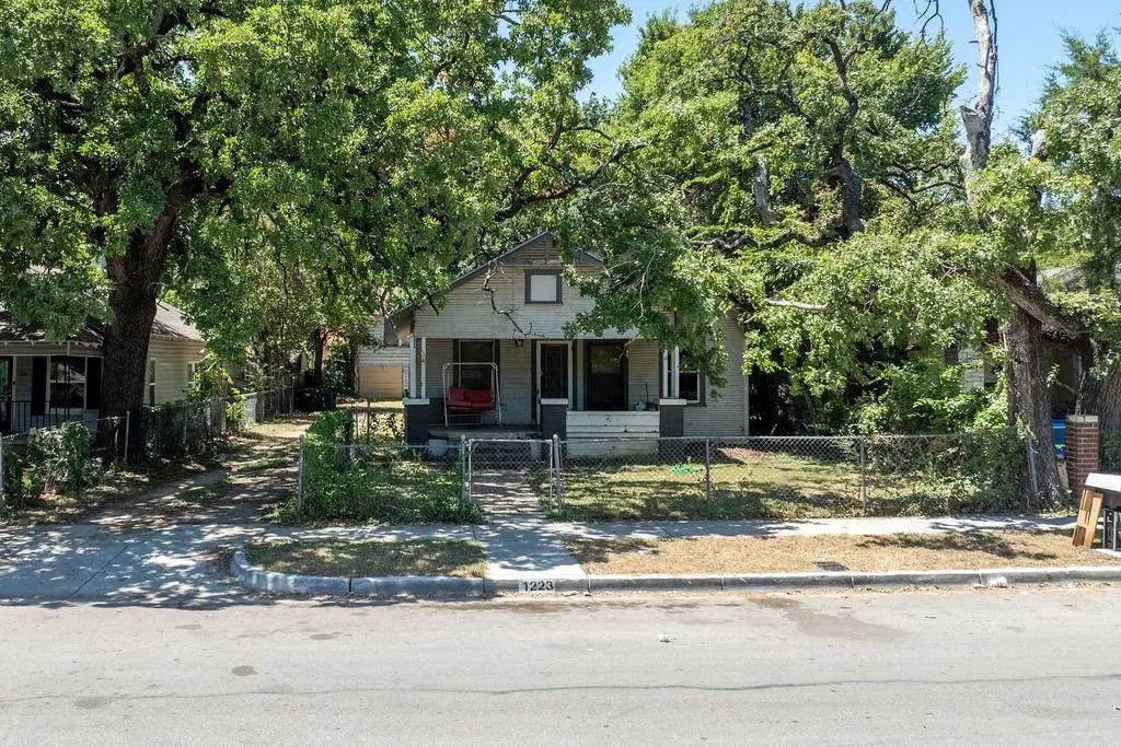 1223 Lagonda Avenue, Fort Worth