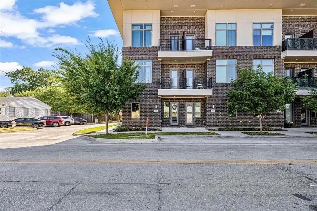 13226 Bee Street, Farmers Branch