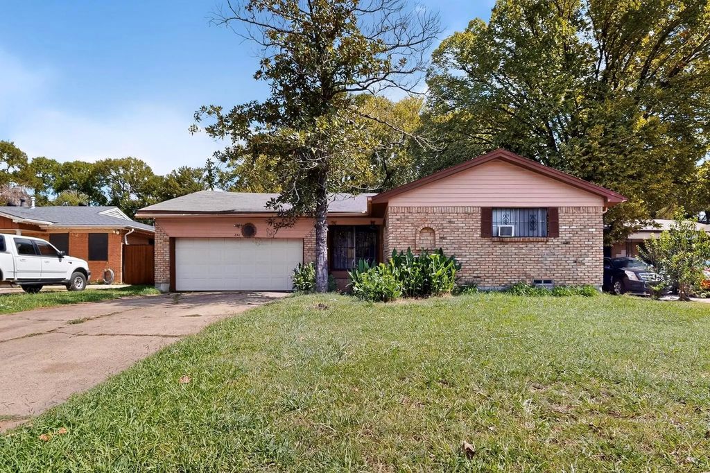 242 Bissonet, Dallas