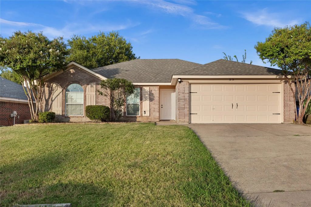 1814 Cancun Drive, Mansfield