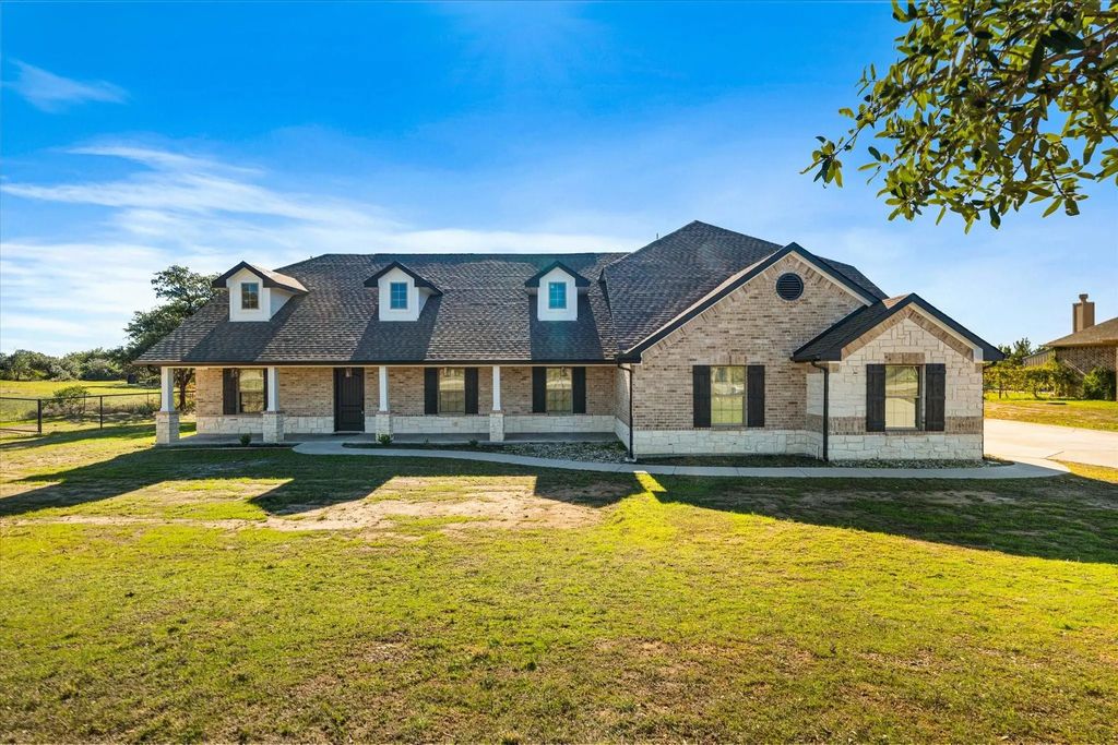 3511 Je Woody Road, Springtown