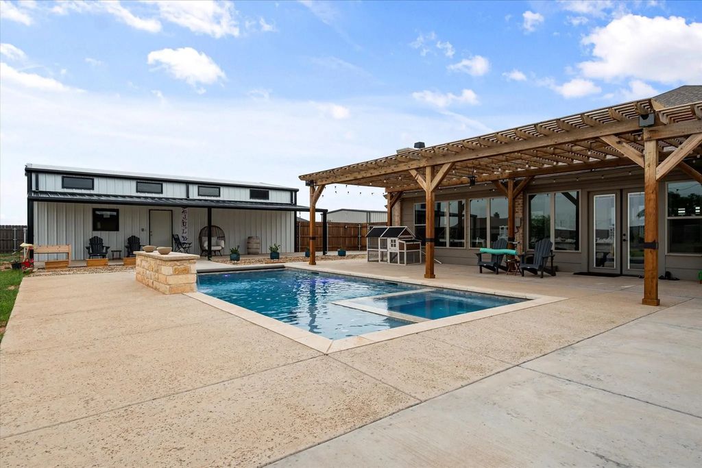 1105 Cotton Creek, New Home