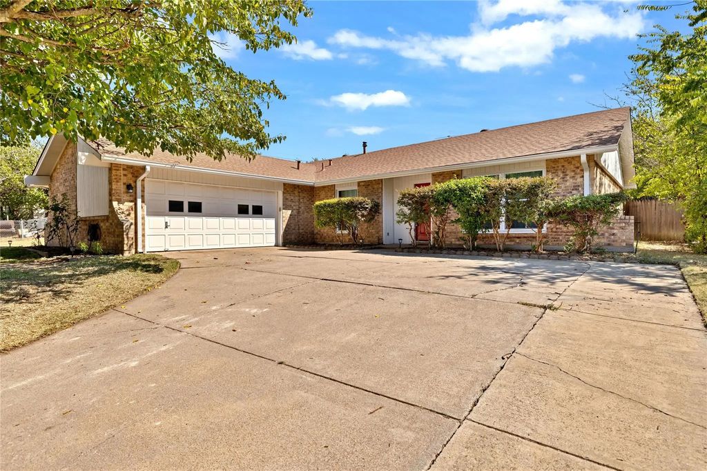 3017 Elsinor Drive, Fort Worth