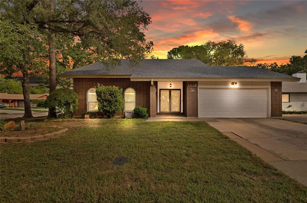 1222 Savannah Court, Flower Mound