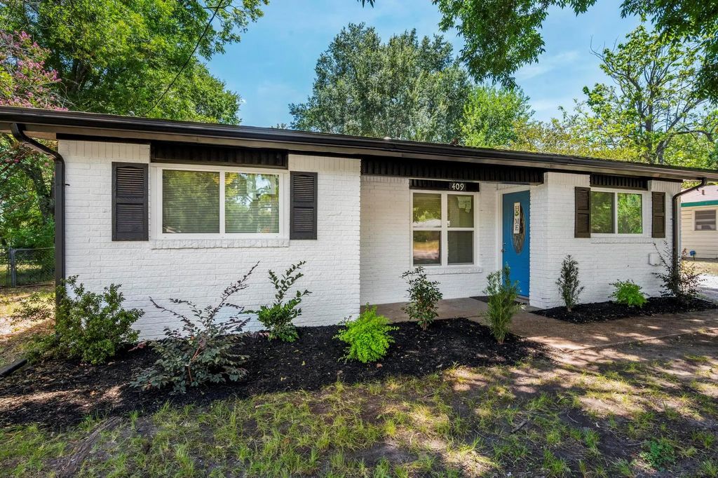 409 E 2nd Street, Quinlan