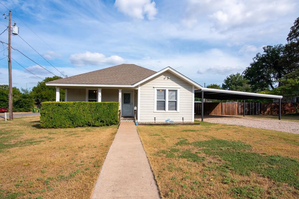 512 N Roberts Street, West