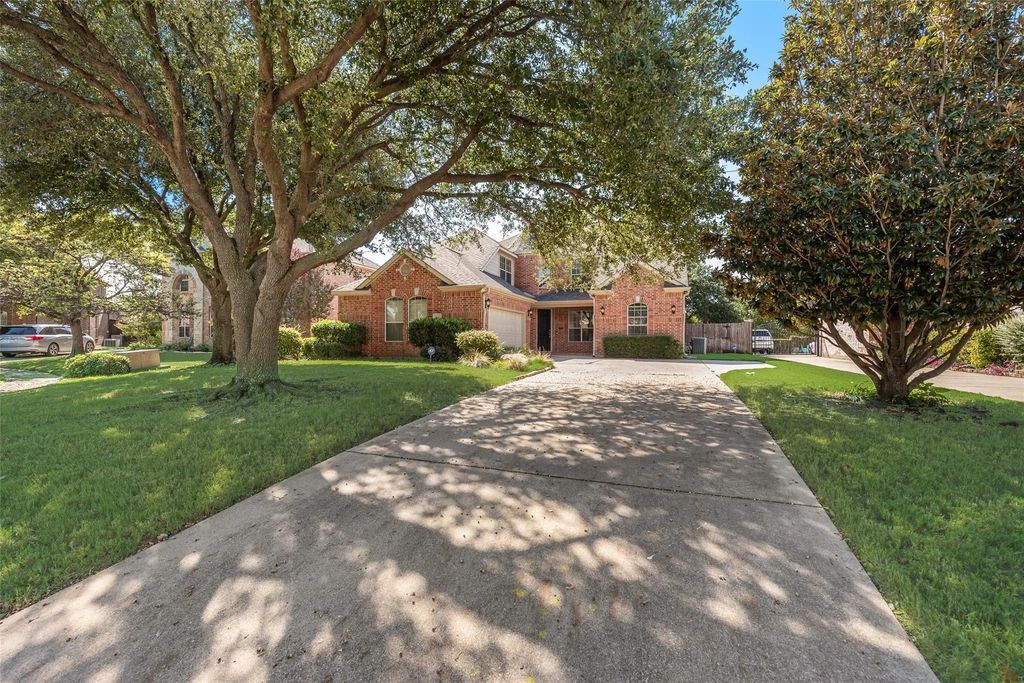 1126 Mossy Rock Drive, Keller
