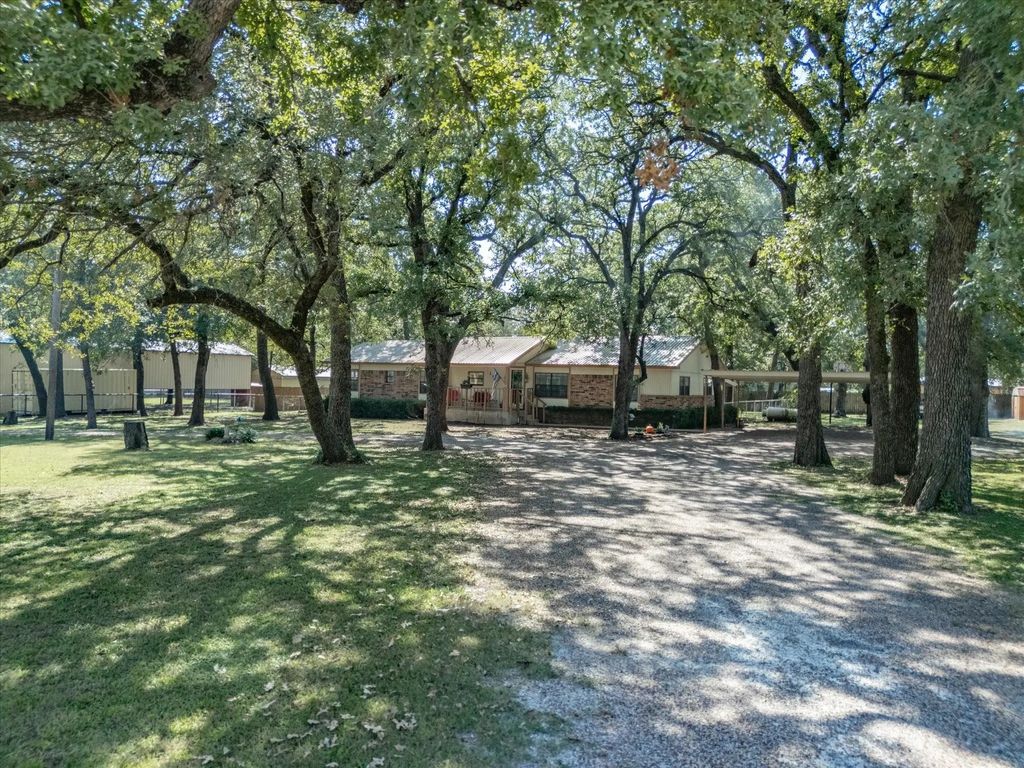 168 Private Road 1313, Bridgeport