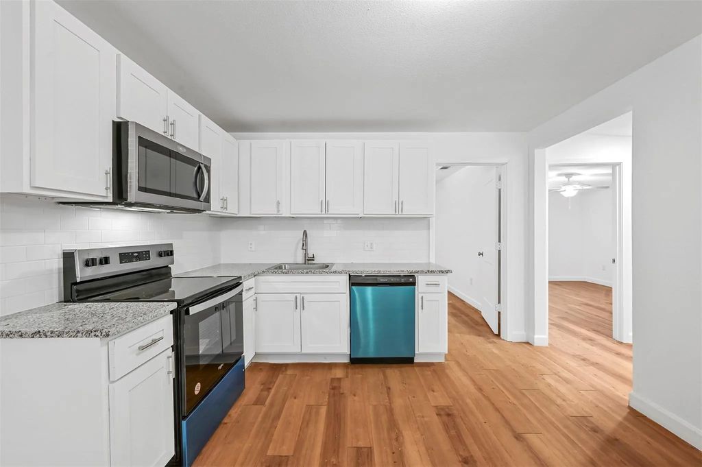 621 E Day Street, Denison