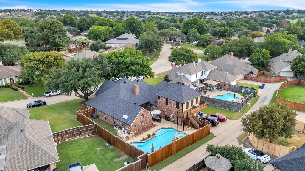 1375 Shores Circle, Rockwall
