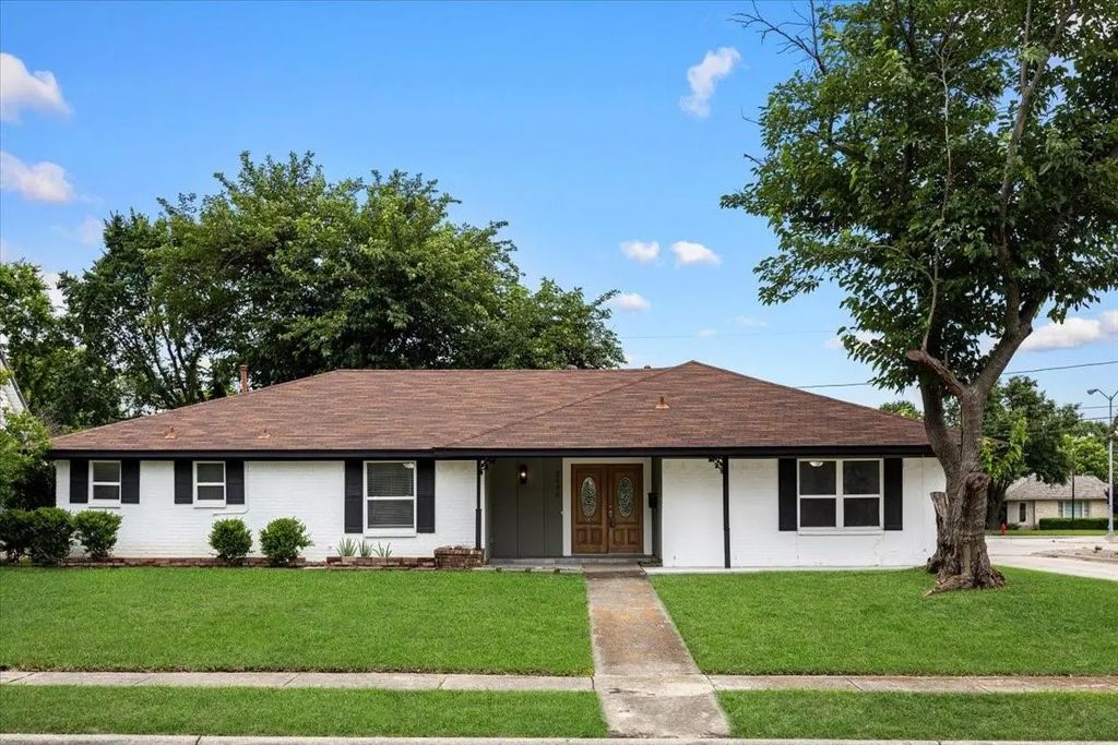2956 Las Campanas Drive, Farmers Branch