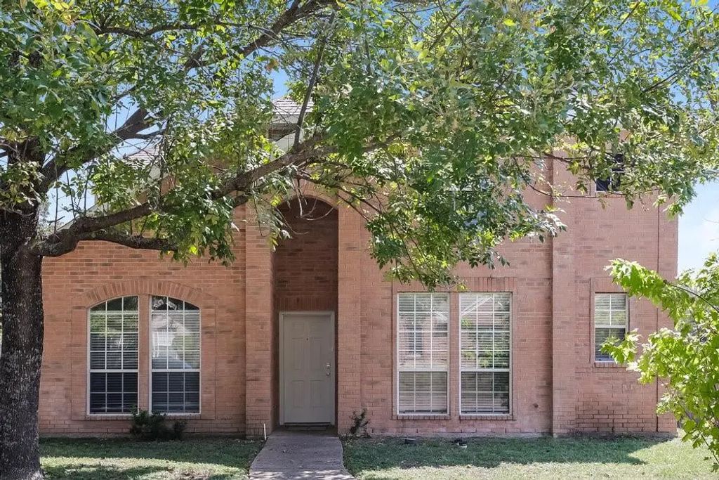 228 Pioneer Court, Lancaster