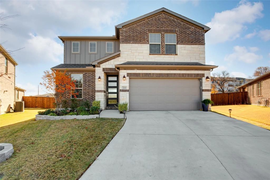 2114 Aquilla Court, Irving