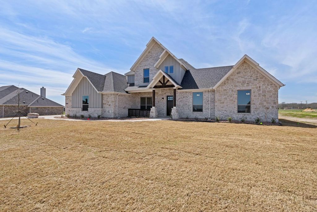 420 Paradise Ridge Drive, Waxahachie