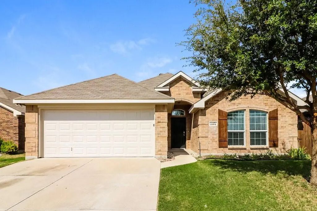 2504 Wakecrest Drive, Fort Worth