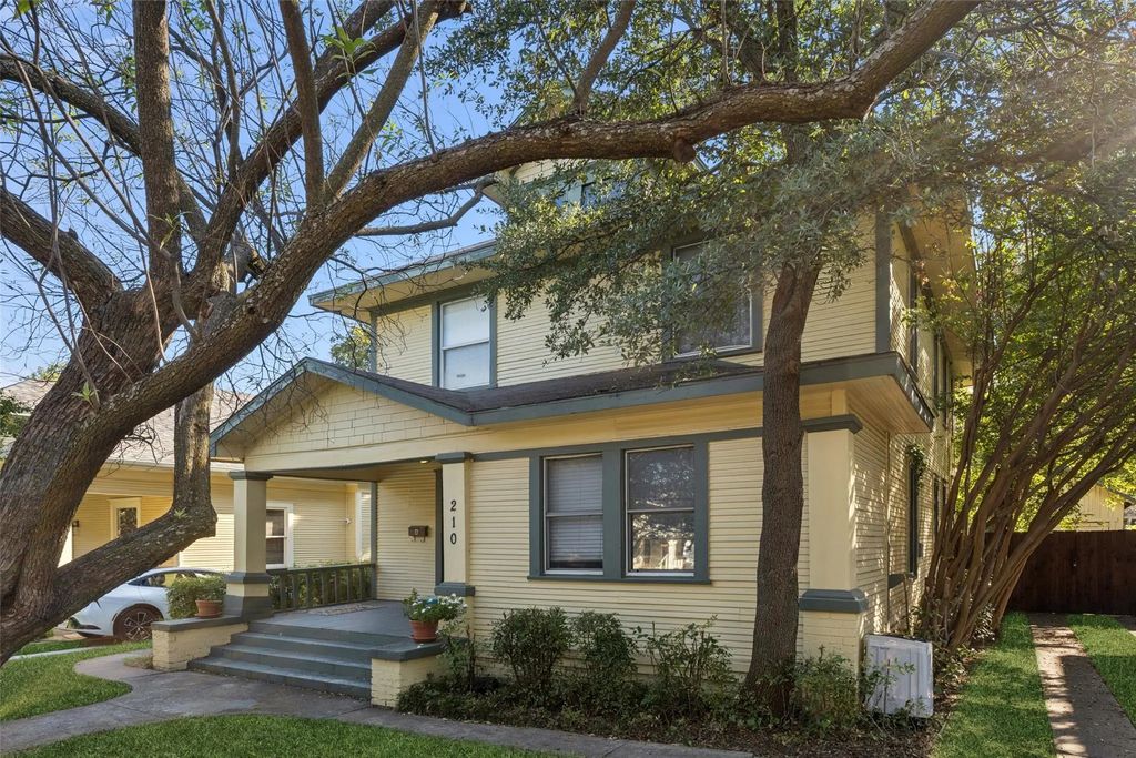 210 S Rosemont Avenue, Dallas
