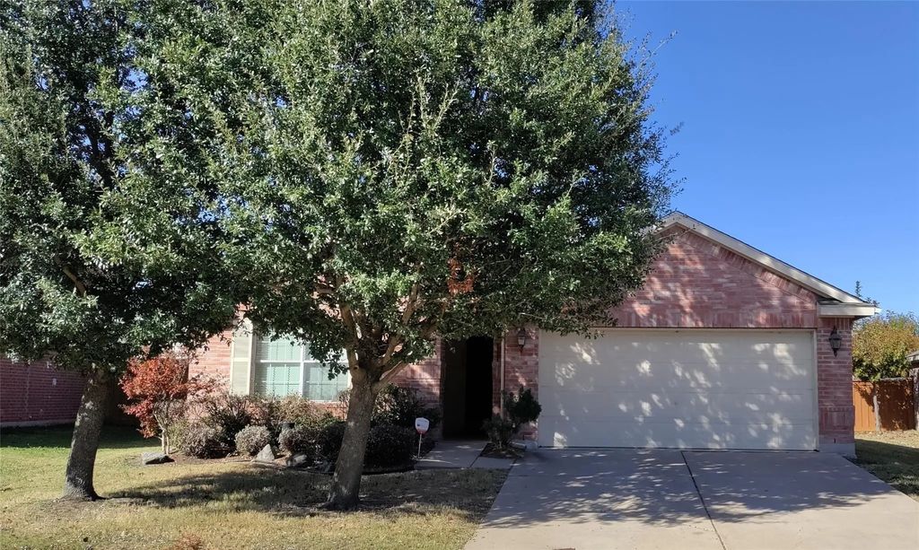 3256 Torio, Grand Prairie
