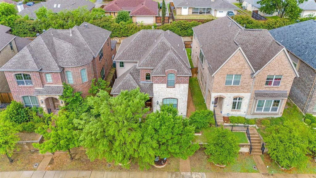5019 Empire Way, Irving