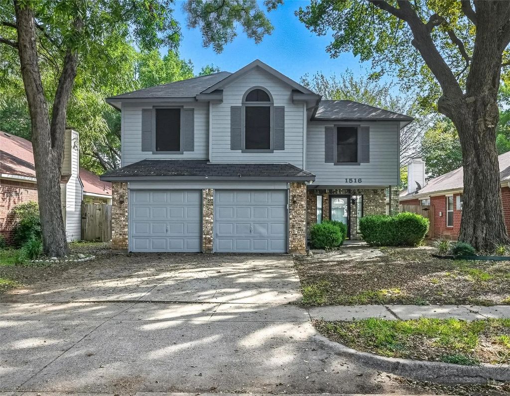 1516 Allen Drive, Cedar Hill