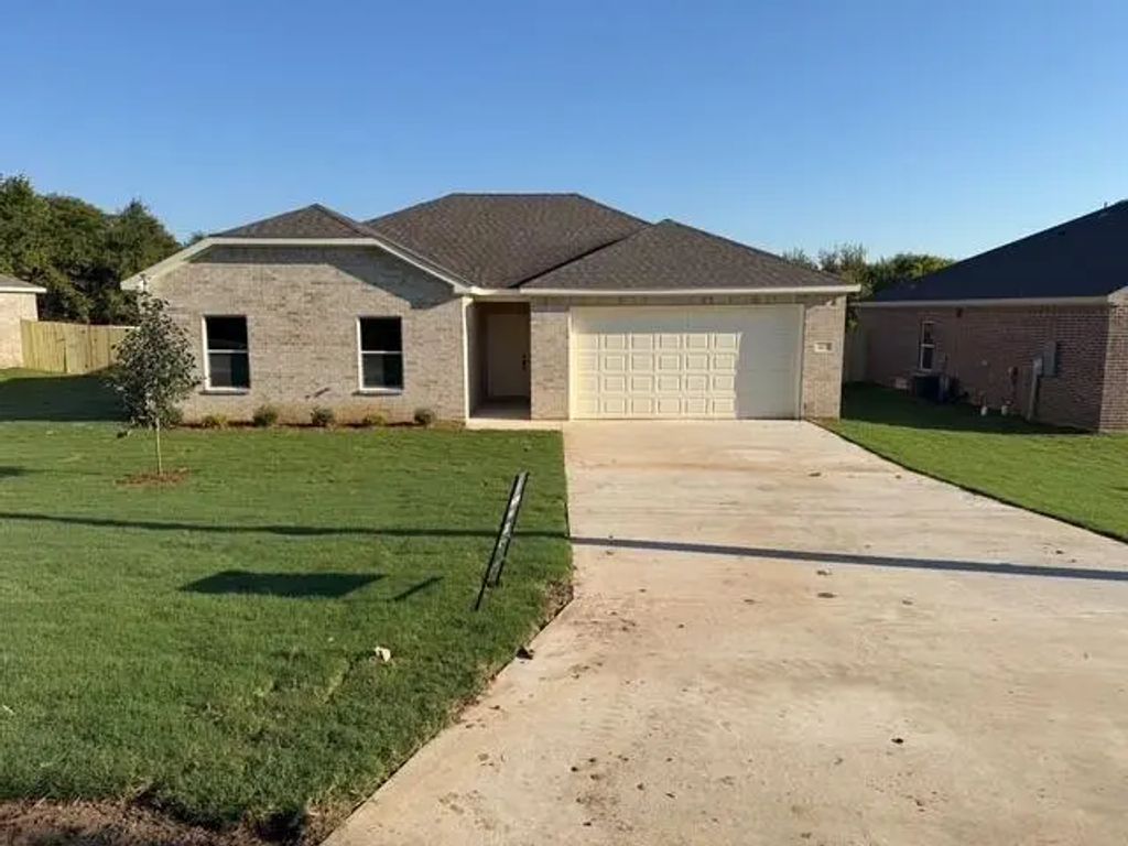 311 Garland Road, Bells