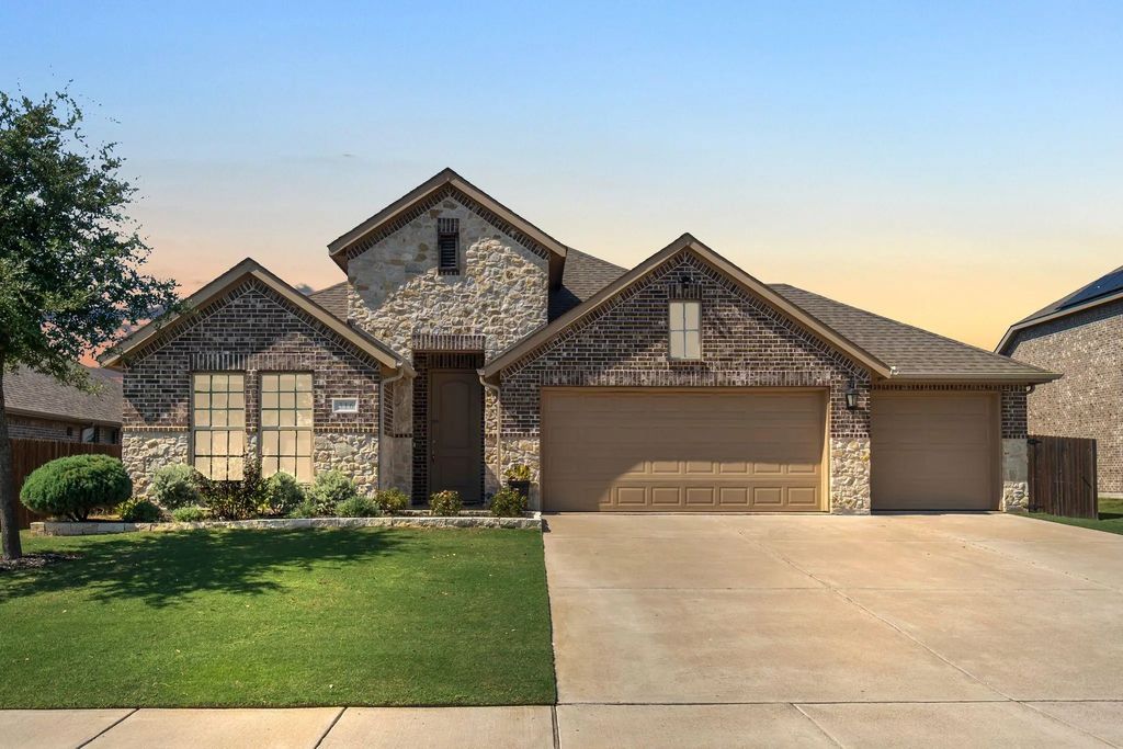 316 Monument Hill Drive, Forney