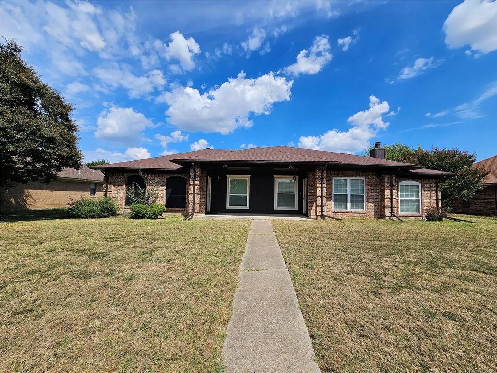211 Cole Street 211, Garland