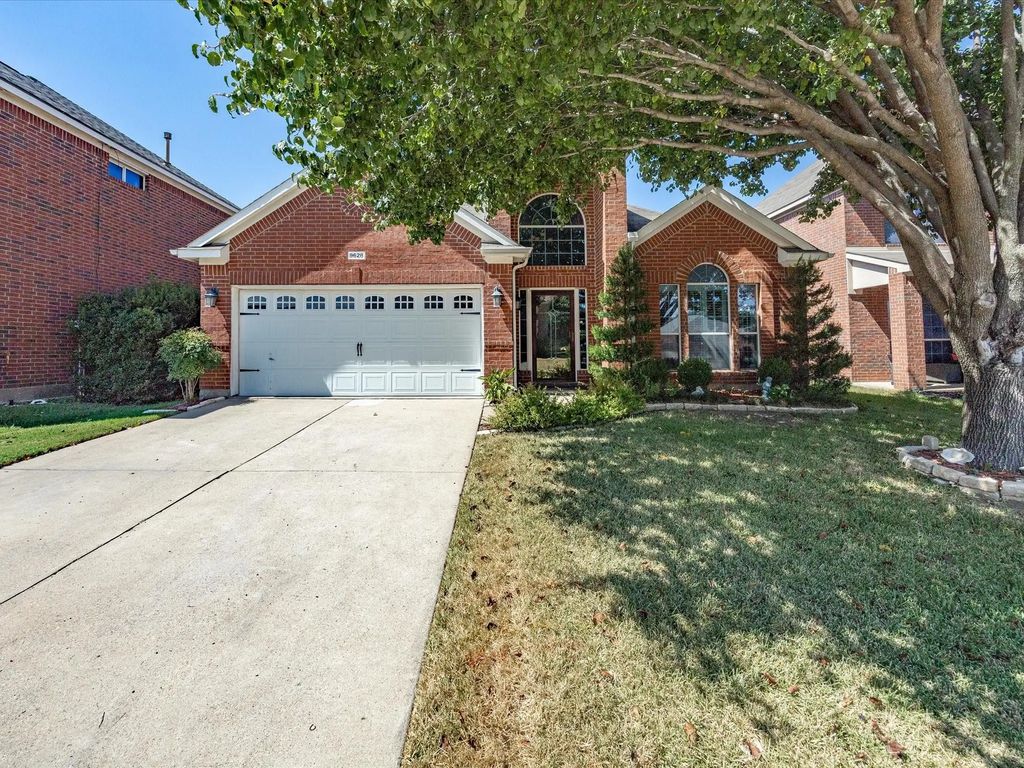 9628 Willow Branch Way, Fort Worth