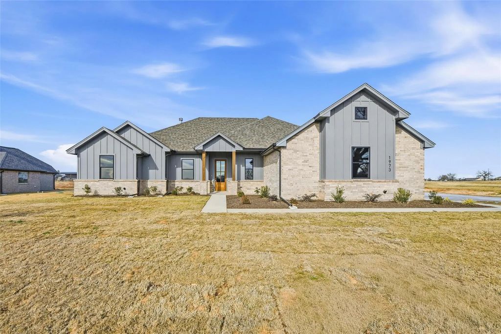 1973 Johnnie Drive, Springtown