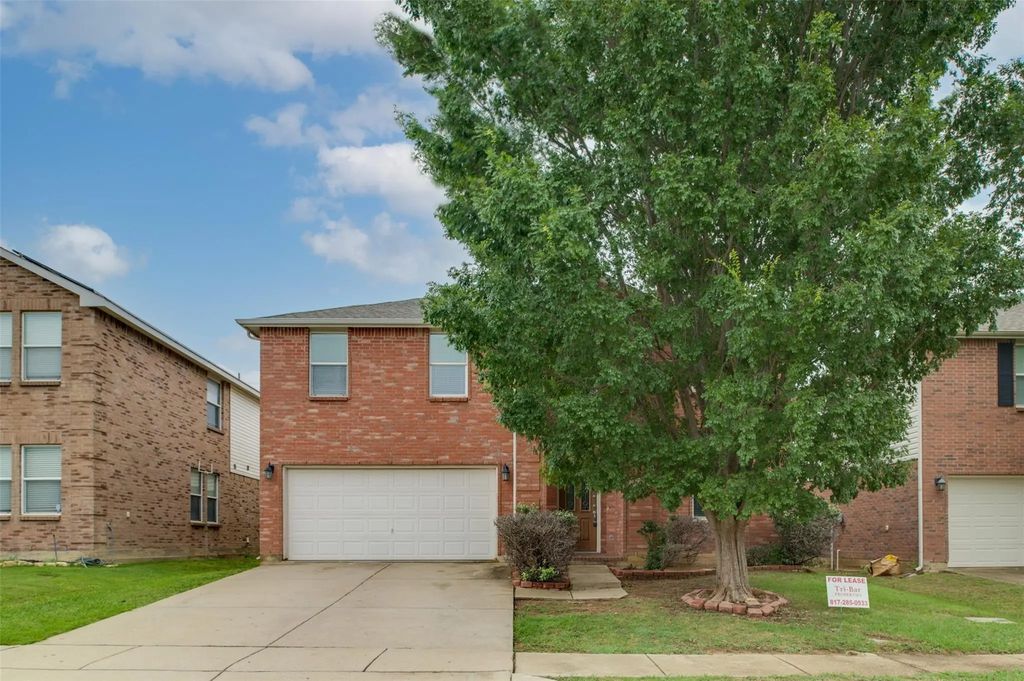 7644 Indigo Ridge Drive, Fort Worth