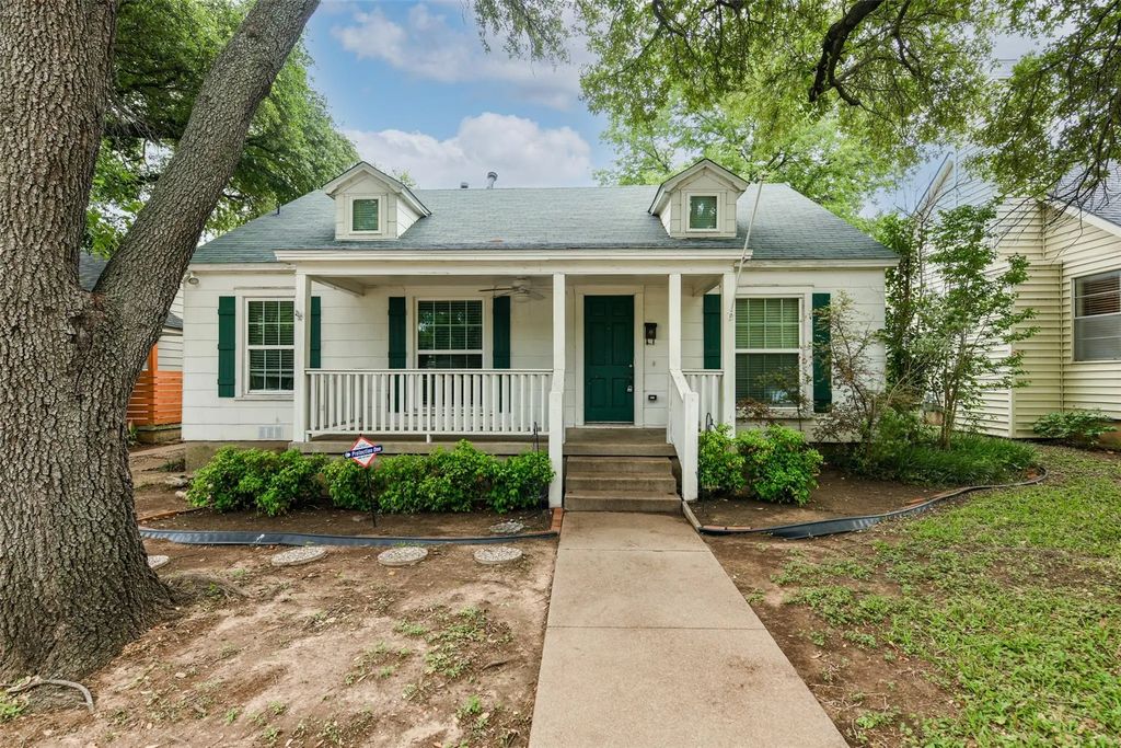 4421 Calmont Avenue, Fort Worth
