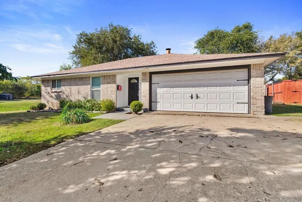524 Patterson Drive, Mansfield