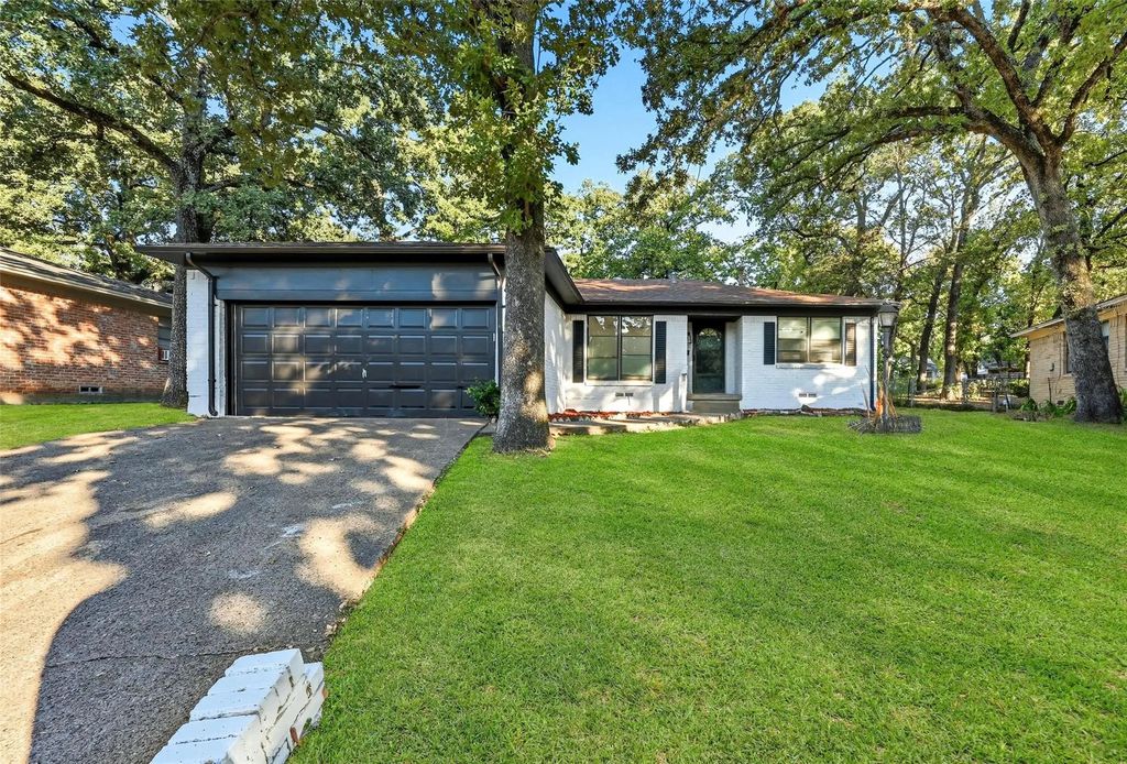 7419 Neuhoff Drive, Dallas
