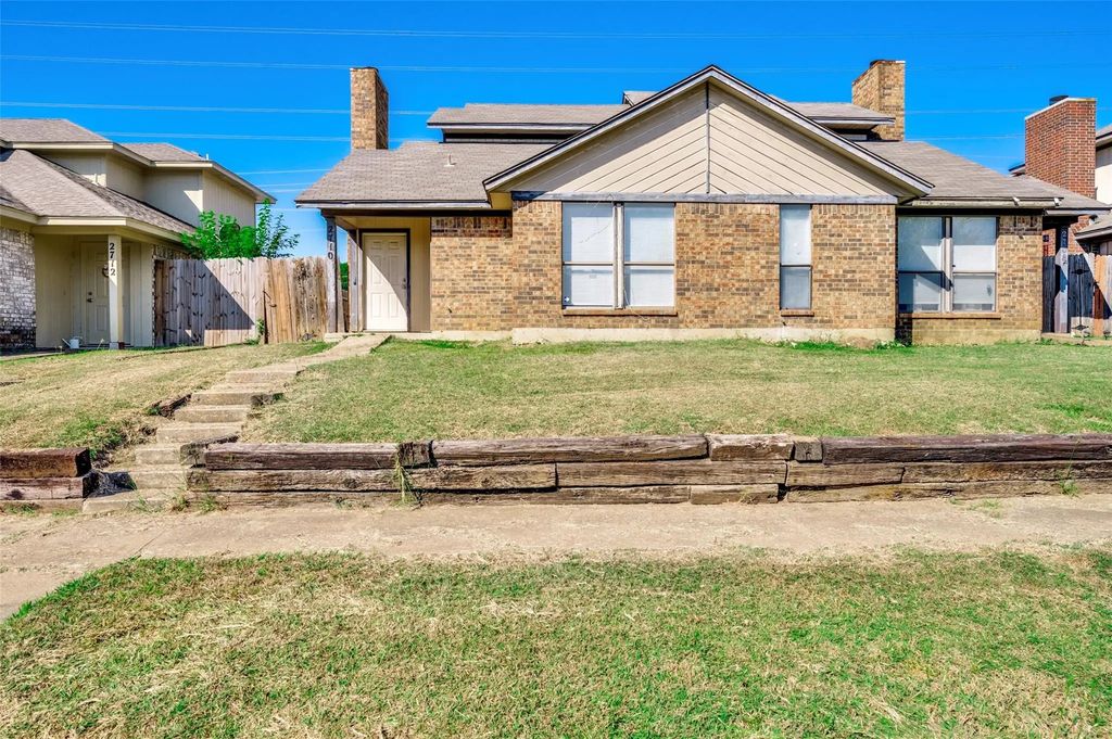 2710 Sherry Street, Arlington