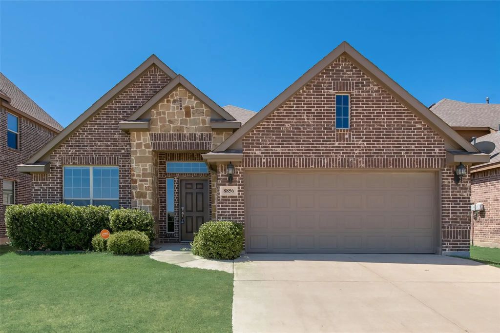 8856 Devonshire Drive, Fort Worth